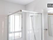 Se alquilan habitaciones en apartamento de 4...