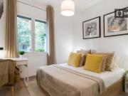 Se alquilan habitaciones en apartamento de 4...