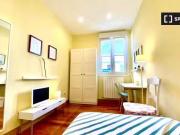 Se alquilan habitaciones en apartamento de 5 dormitorios...