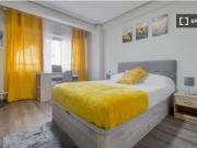 Se alquilan habitaciones en apartamento de 5 dormitorios...