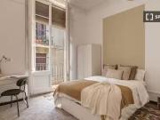 Se alquilan habitaciones en apartamento de 6 dormitorios...