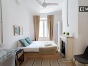 Se alquilan habitaciones en piso de 10 habitaciones en...