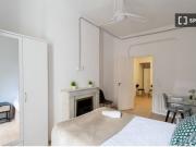 Se alquilan habitaciones en piso de 10 habitaciones en...