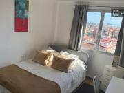 Se alquilan habitaciones en piso de 3 dormitorios Pl. de...