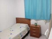 Se alquilan habitaciones en piso de 3 habitaciones en...