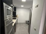 Se alquilan habitaciones en piso de 3 habitaciones en...