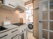 Se alquila habitación en piso de 4 dormitorios en Barcelona