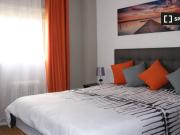 ¡Se alquilan habitaciones en piso de 4 habitaciones en...