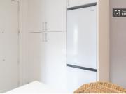 Se alquilan habitaciones en piso de 4 habitaciones en...