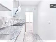 Se alquilan habitaciones en piso de 4 habitaciones para...