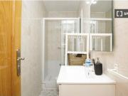 Se alquilan habitaciones en piso de 5 habitaciones en...