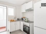 Se alquilan habitaciones en piso de 5 habitaciones en...