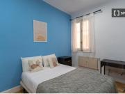 Se alquilan habitaciones en piso de 7 habitaciones en...