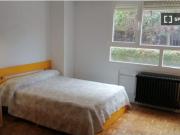 Se alquilan habitaciones en piso de 7 habitaciones en...