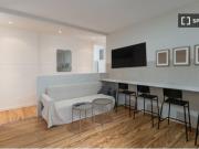 Se alquilan habitaciones en piso de 8 habitaciones en...