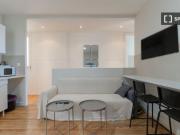 Se alquilan habitaciones en piso de 8 habitaciones en...