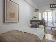 Se alquilan habitaciones en piso de 8 habitaciones en Tetuán