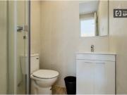 Se alquilan habitaciones en un apartamento de 5...