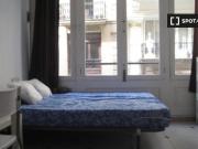 Se alquilan habitaciones en un apartamento de 6...