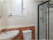 Se alquilan habitaciones en un apartamento de 7...