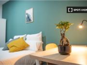 Se alquilan habitaciones en un apartamento de 8...