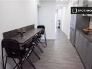 Se alquilan habitaciones en un apartamento de 8...