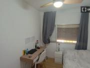 Se alquilan habitaciones para hombres en piso de 6...