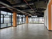 Se Alquilan Oficinas de 357 mts en la Torre Polar de...