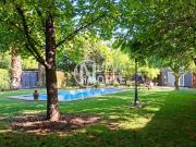 SE ARRIENDA ACOGEDORA CASA CON JARDIN Y PISCINA