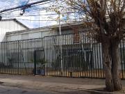 Se arrienda amplia casa para uso comercial o...