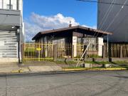 Se arrienda amplia propiedad a metros del centro de...