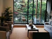 SE ARRIENDA APARTAMENTO CON BALCON EN LA CABRERA