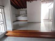 Se Arrienda Apartamento con Parqueadero en Belen Rosales.