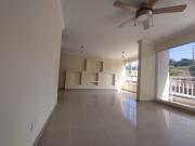 Se arrienda apartamento en Miramar