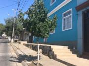 Se arrienda casa amplia en Cerro Baron a pasos del plan