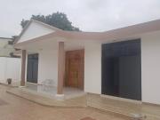 SE ARRIENDA CASA CERCA DEL PARQUE LA ROTONDA