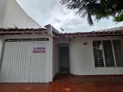 SE ARRIENDA CASA DE UN PISO IDEAL PARA ESTABLECIMIENTO...