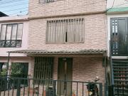 SE ARRIENDA CASA DUPLEX EN EL PARQUE INDUSTRIAL