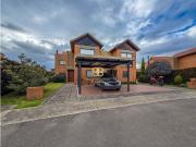 SE ARRIENDA CASA EN FONTANAR