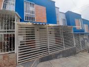 SE ARRIENDA CASA EN LA URBANIZACION ENTRE VERDES OCC DE...