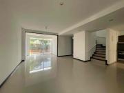 Se arrienda de 2 pisos