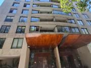 Se arrienda espacioso departamento en último piso en Ñuñoa