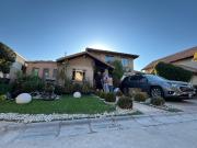 SE ARRIENDA ESPECTACULAR CASA CON PISCINA Y QUINCHO