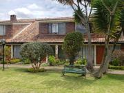 SE ARRIENDA HERMOSA CASA CONJUNTO PARQUE CENTRAL CHÍA