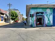 Se arrienda oficina local en esquina centrica de Merced...