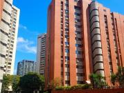 Se Ofrece Apartamento Remodelado en Alquiler Los Dos...