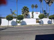 Se renta amplia casa de 4 recamaras