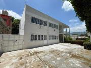 Se renta amplia casa en Col El Retiro