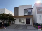 SE RENTA AMPLIA CASA EN QUERETARO JURIQUILLA ALBERCA...