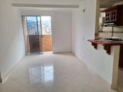 SE RENTA APARTAMENTO EN UNIDAD CERRADA EN LOS COLORES